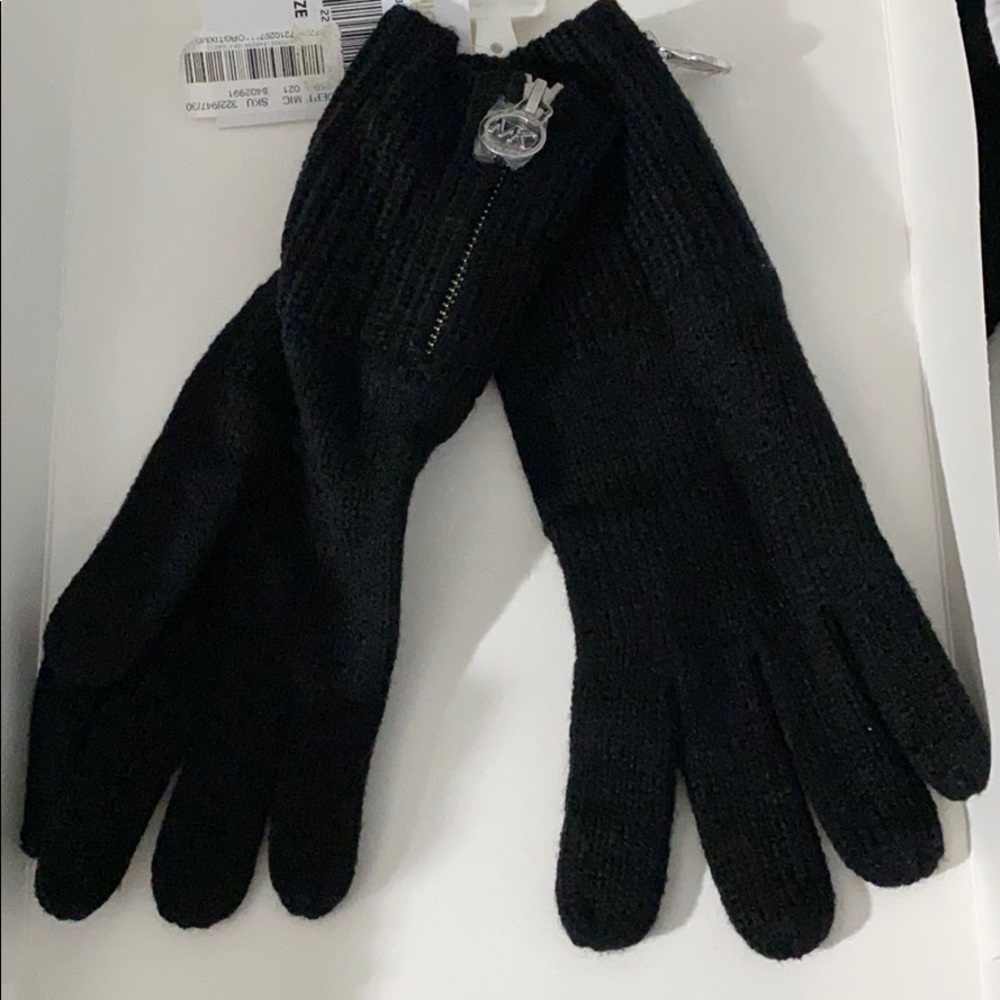 NEVER WORN Michael Kors gloves